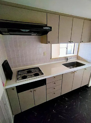 キッチン　別タイプ部屋　参考写真です