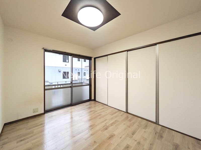 その他部屋・スペース　大きな窓がありア明るい6帖洋室です☆