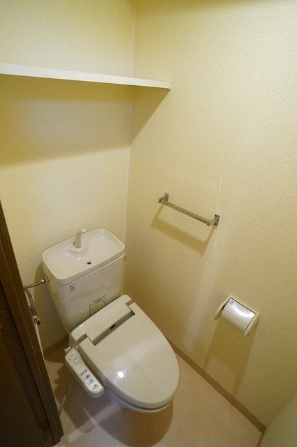 トイレ　他号室。参考写真