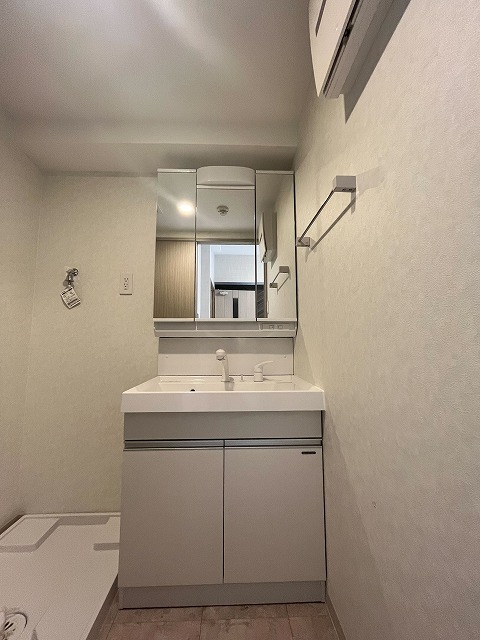 洗面設備　同物件別号室のものです。