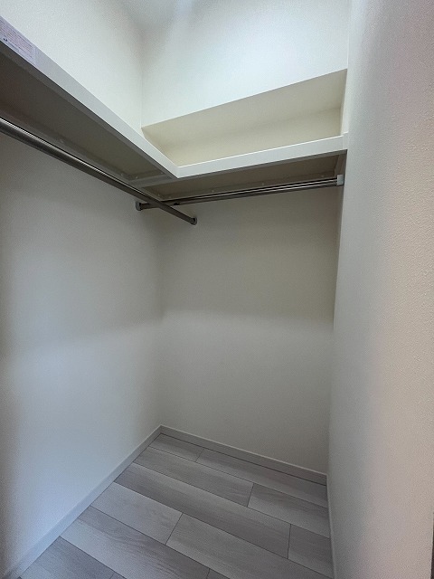 収納　同物件別号室のものです。