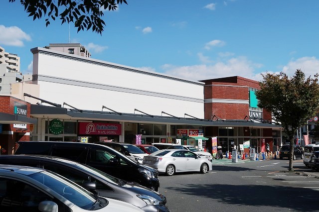 スーパー　サニー那の川店（スーパー）まで749m