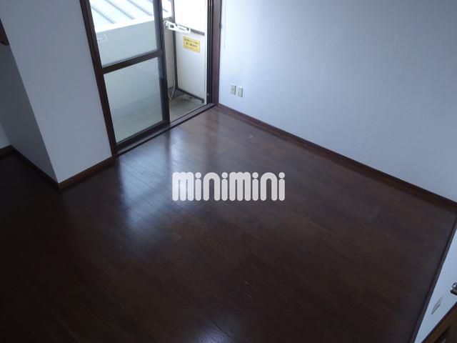 その他　居室手前よりの写真です