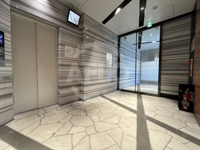 エントランス　エスライズ大阪ドームレジデンス　エントランス