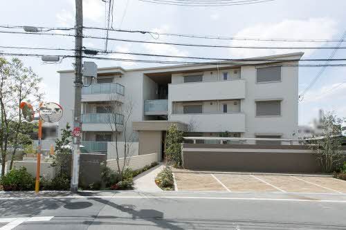 建物外観　積水ハウス施工の賃貸住宅です。