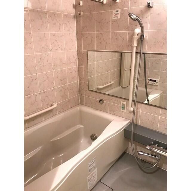 バス・シャワールーム　日々の疲れを癒すお風呂付です