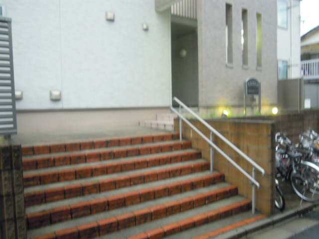 エントランス　オシャレな概観