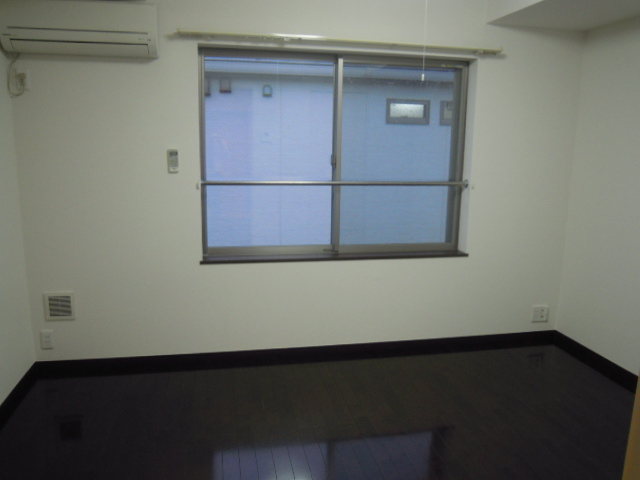 その他部屋・スペース　７帖の広々した洋室