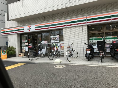 コンビニ　セブン-イレブン杉並和田３丁目東店（コンビニ）まで128m