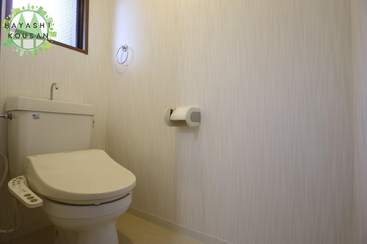 トイレ　温水洗浄便座