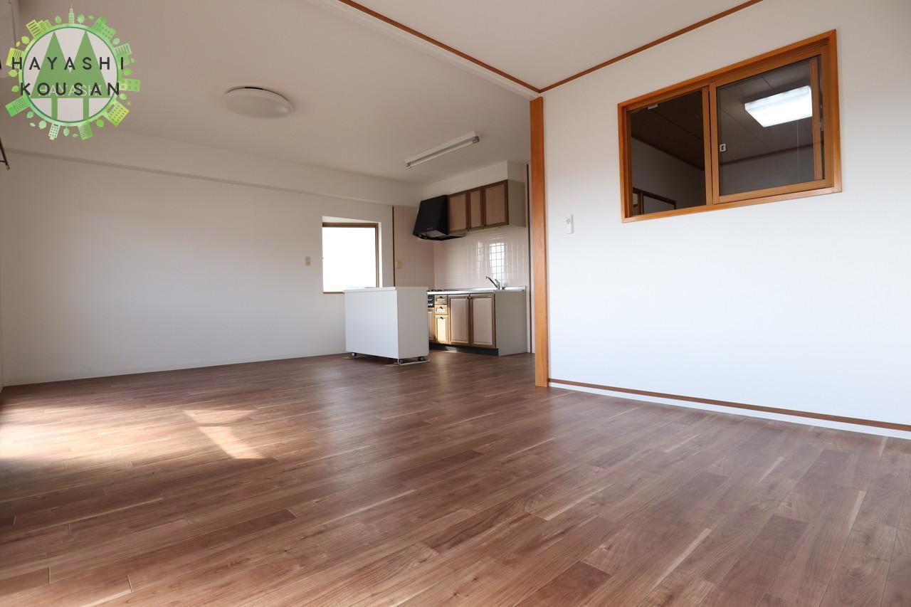 居室・リビング　リビング広々18帖