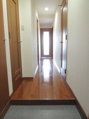 玄関　落ち着いた玄関！