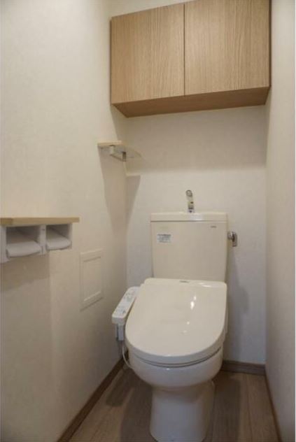 トイレ　他のお部屋の参考写真となります。