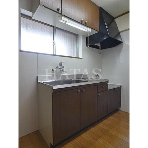 キッチン　同物件別部屋です