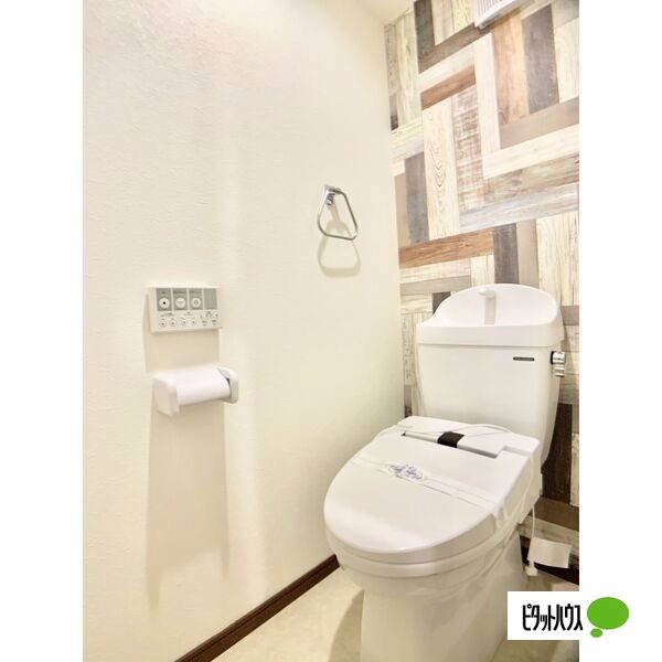 トイレ　同タイプ部屋写真です