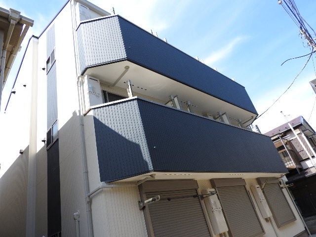 建物外観　2016年完成オートロック完備♪