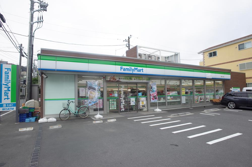 コンビニ　ファミリーマート 大岡五丁目店（コンビニ）まで451m