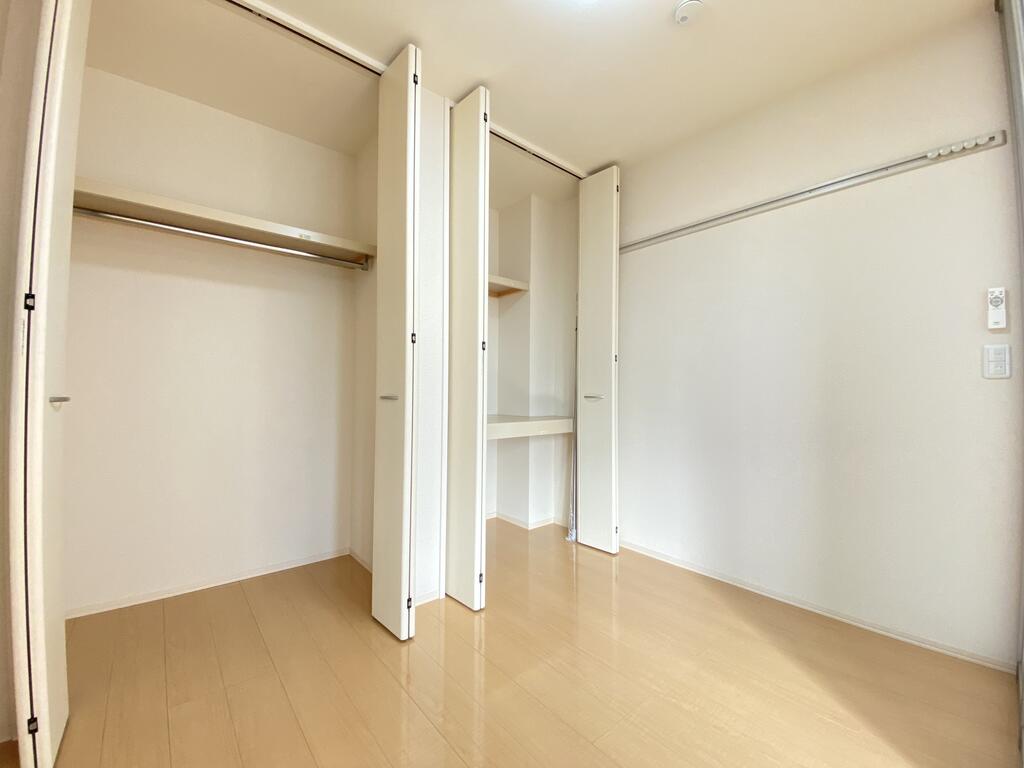収納　同間取り反転タイプ部屋参考画像です
