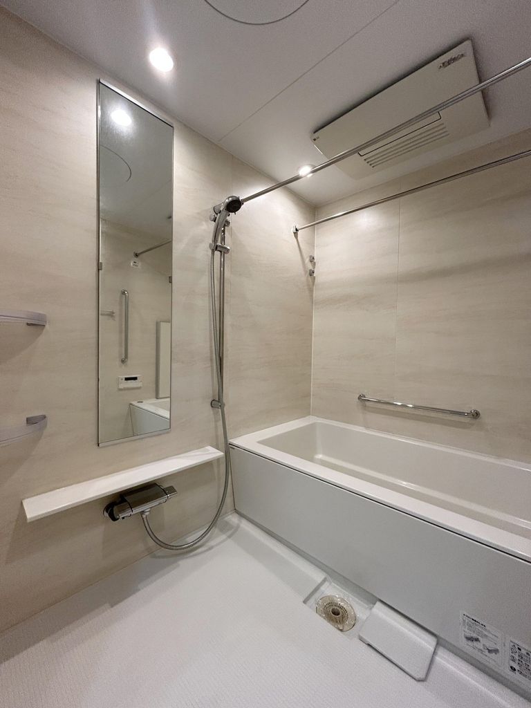 バス・シャワールーム　浴室