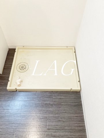 その他設備　室内洗濯機置き場です。（同仕様です。）