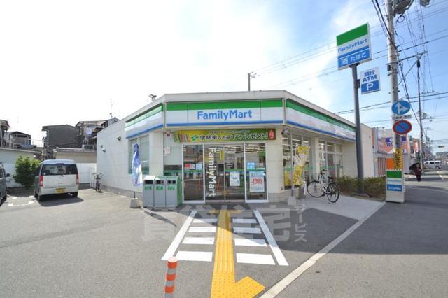 コンビニ　ファミリーマート　西難波町（コンビニ）まで475m