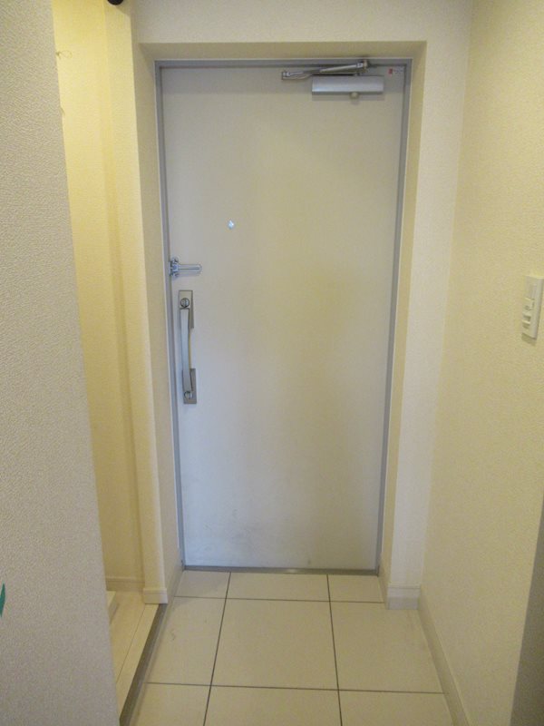 玄関　弊社は都内全域の物件をご紹介可能です！