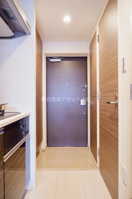 玄関　家具はイメージです