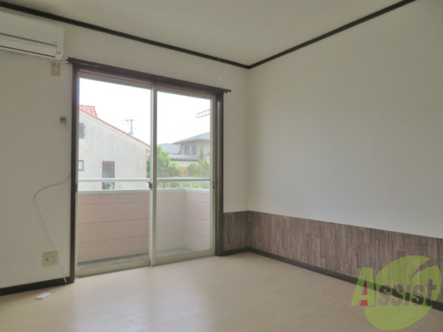 その他部屋・スペース　リビングの別角度です。イメージを掴んでください。