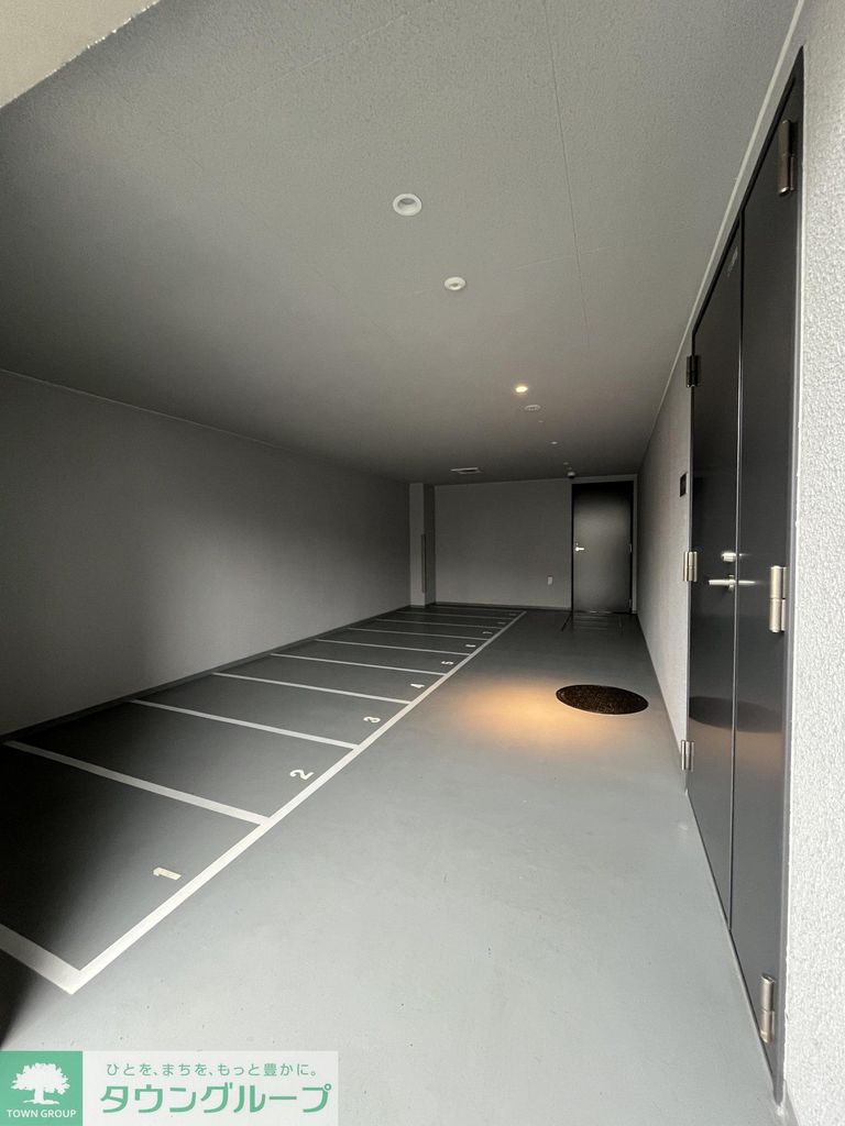 駐車場　駐車場