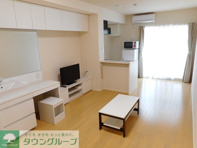 居室・リビング　窓側