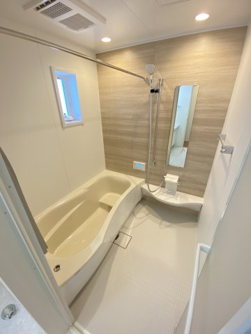 バス・シャワールーム　追い焚き・浴室換気乾燥機付き♪