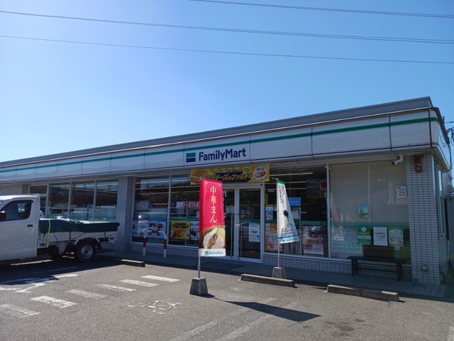 コンビニ　ファミリーマート奈良藤ノ木台（コンビニ）まで350m