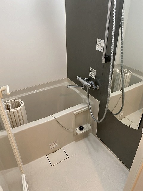 バス・シャワールーム　バスルーム