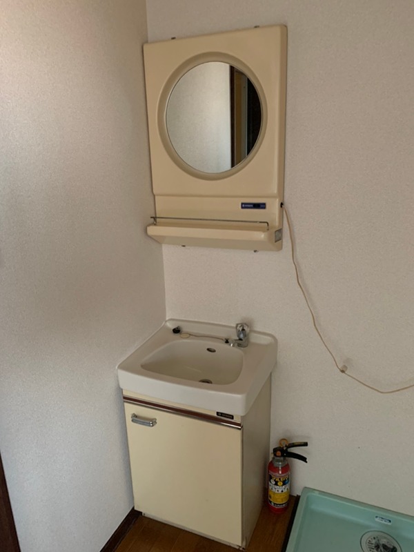 洗面設備　反転別部屋参考写真