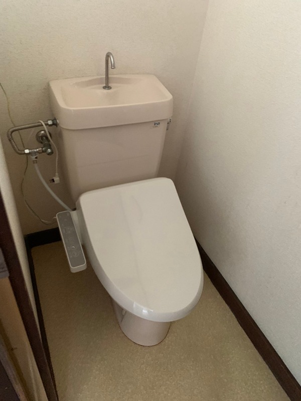 トイレ　反転別部屋参考写真