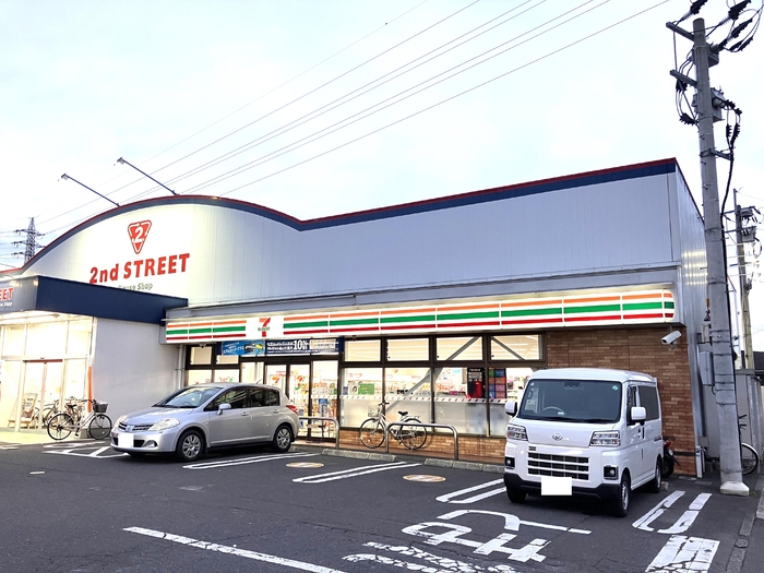 コンビニ　セブンイレブン宮崎桜ヶ丘町店（コンビニ）まで600m