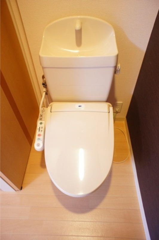 トイレ　図面と現状に相違がある場合には現状を優先