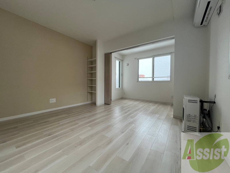 居室・リビング　広くてきれいなリビングです！快適に過ごせそうですね。