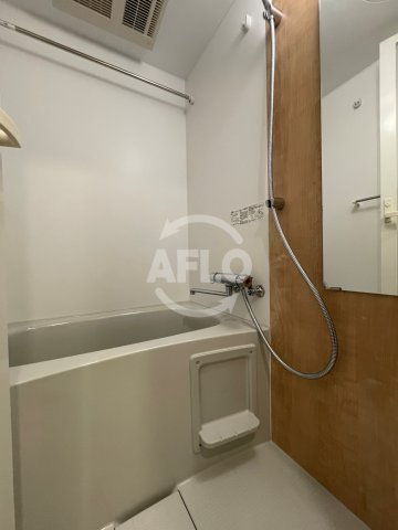 バス・シャワールーム　コンフォリア・リヴ北久宝寺Q　浴室