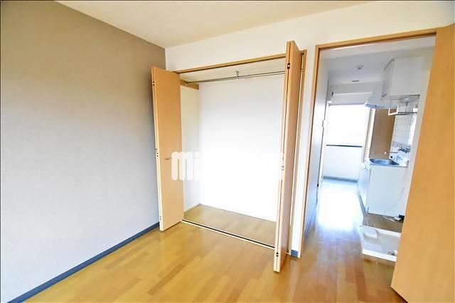 収納　たくさん洋服をかけられるクローゼット