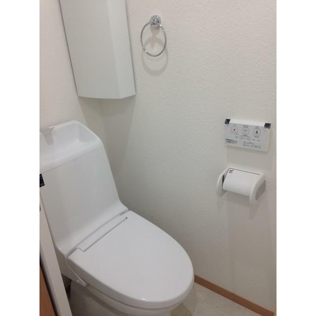 トイレ　嬉しい温水洗浄便座♪