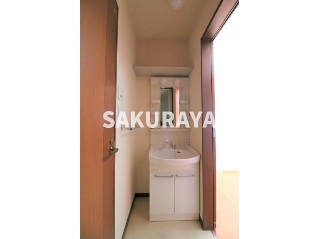 洗面設備　2019年撮影。現況と異なることがございます。