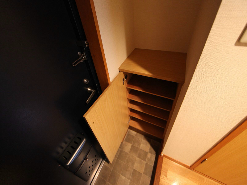玄関　玄関　シューズボックス