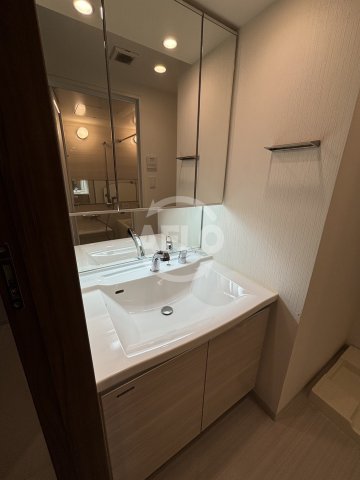 洗面設備　クリスタルエグゼ南堀江　独立洗面台