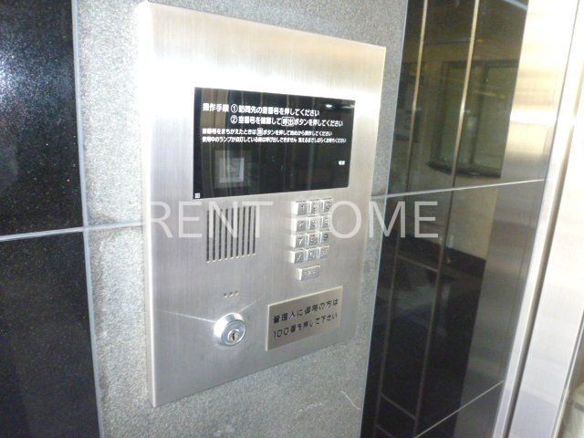 エントランス　オートロック完備