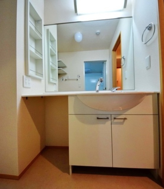 洗面設備　同タイプ