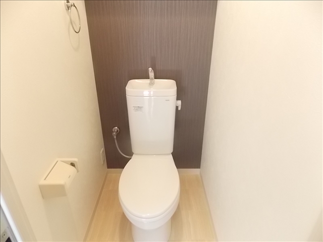 トイレ　反転タイプ