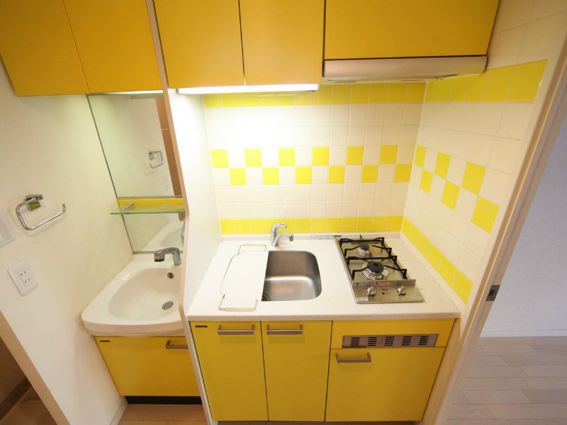 キッチン　システムキッチン（ガス2口）冷蔵庫・レンジ等ご用意できます