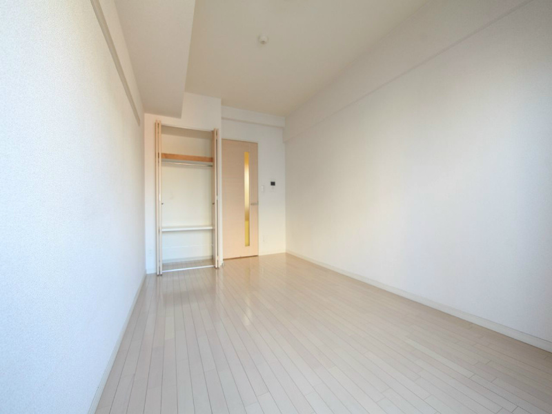 その他部屋・スペース　洋室8.2帖　エアコン付　家具家電ご用意できます