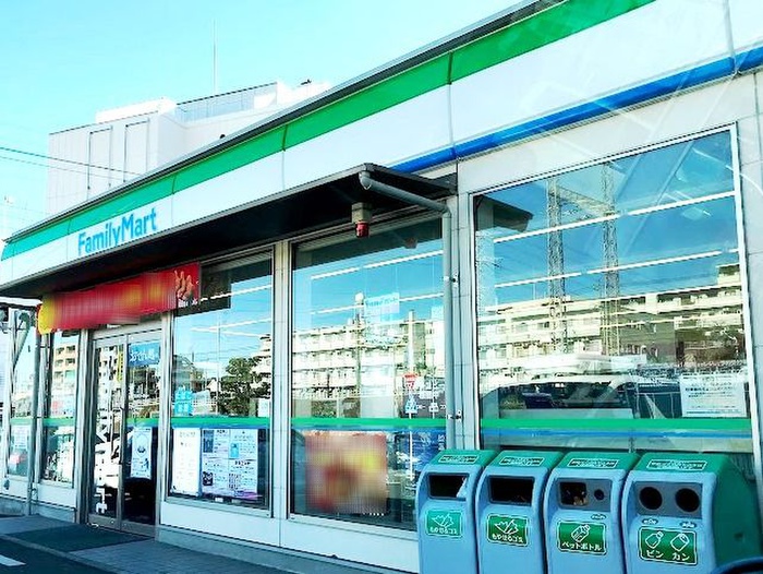 コンビニ　ファミリーマート荏田西１丁目店（コンビニ）まで367m